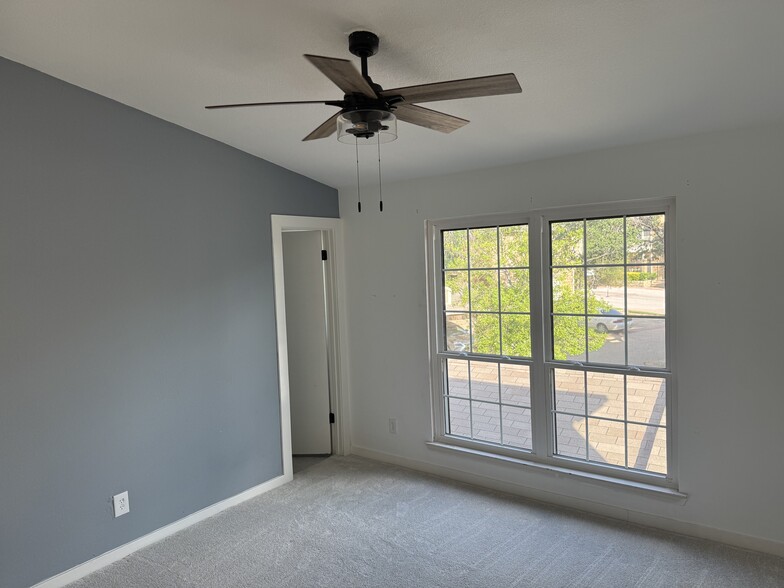 Building Photo - 14333 Preston Rd