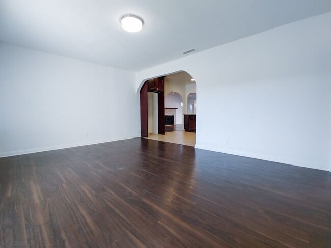 Building Photo - 13312 Markdale Ave