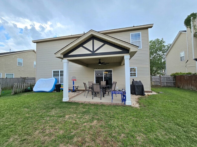 Building Photo - 525 Batty Way