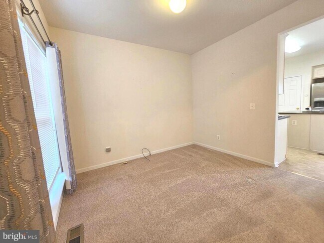 Building Photo - 1969 Peachtree Ct