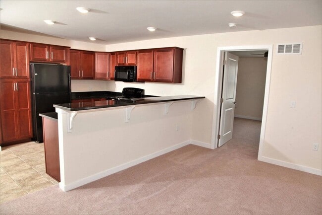 Kitchen - Lakeview