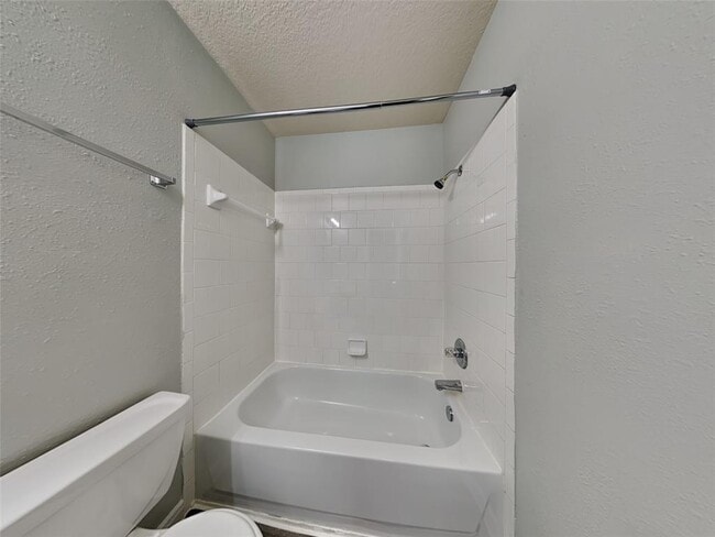 Building Photo - 5003 Hauna Ln