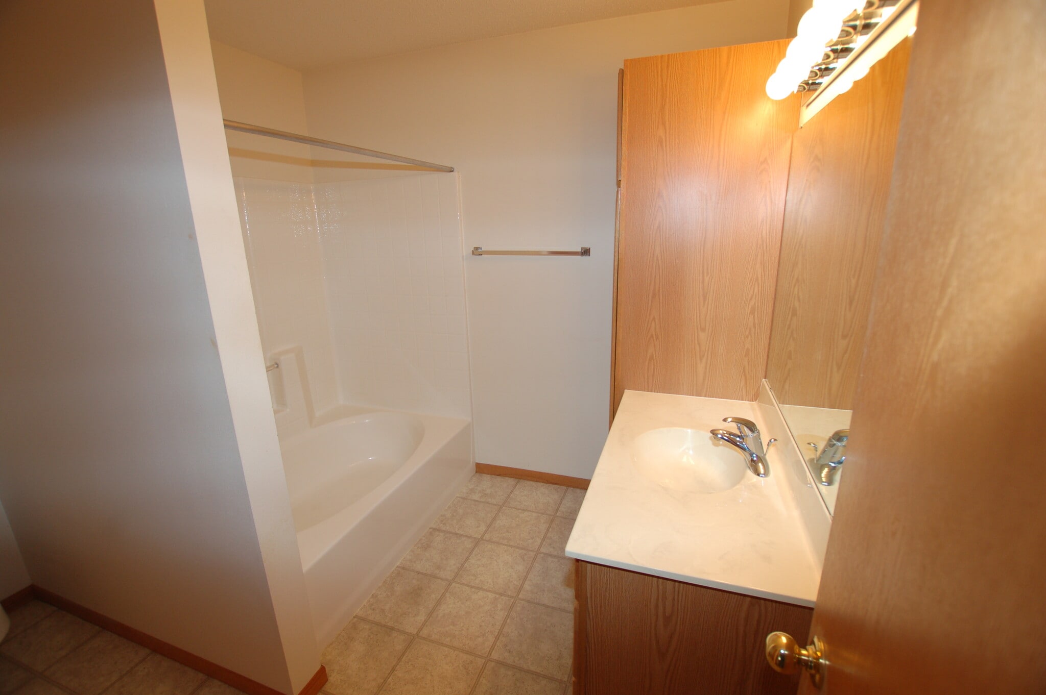 Building Photo - 4721 Townsite Pl S