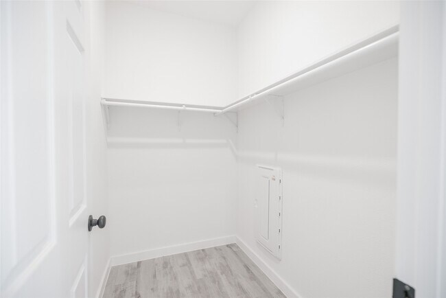 Building Photo - 2101 Reinke Rd