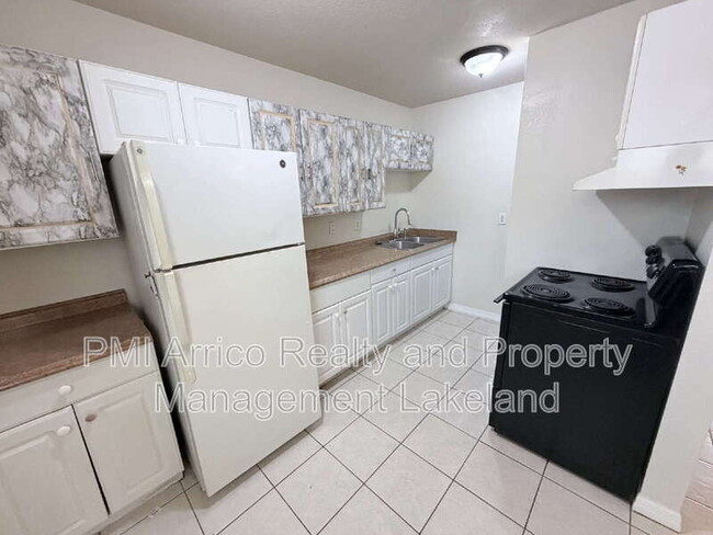 Building Photo - 507 Twin Pines Ln