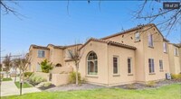 Building Photo - End Unit Townhome with Privacy and Lots of...