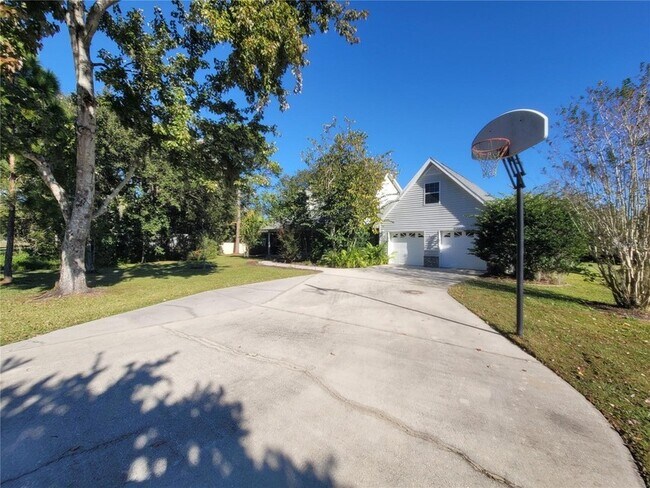 Building Photo - 1785 Grove Ct