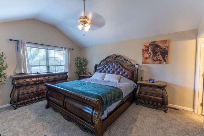 Building Photo - 314 N 2nd St