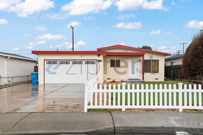 Building Photo - 1141 Kiely Blvd