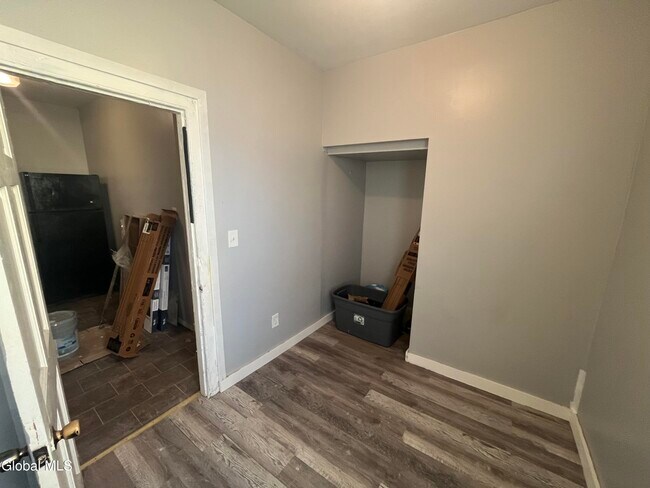 Building Photo - 508 2nd St