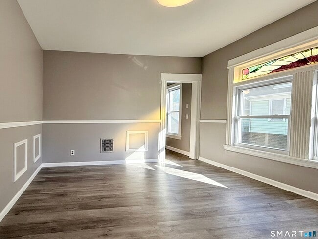 Building Photo - 47-49-49 Berkshire Ave