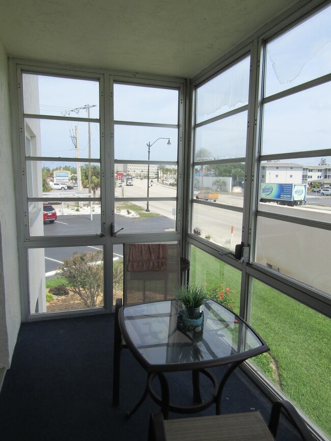 Building Photo - 708 S Tamiami Trail