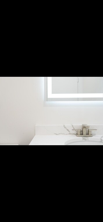 Building Photo - 38 Hichborn St