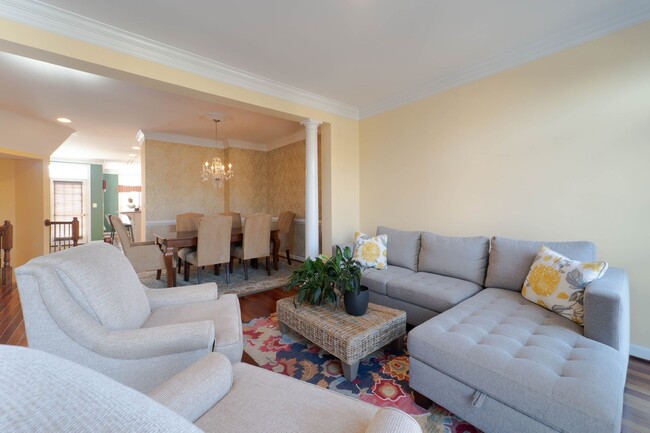 Building Photo - Well Appointed 3 Bedroom 3.5 Bath Townhome in Fairfax