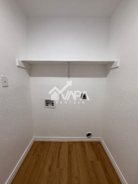 Building Photo - 9318 Adams Hill Dr