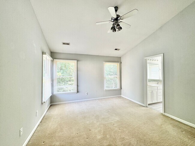 Building Photo - 5208 Autumn Woods Dr