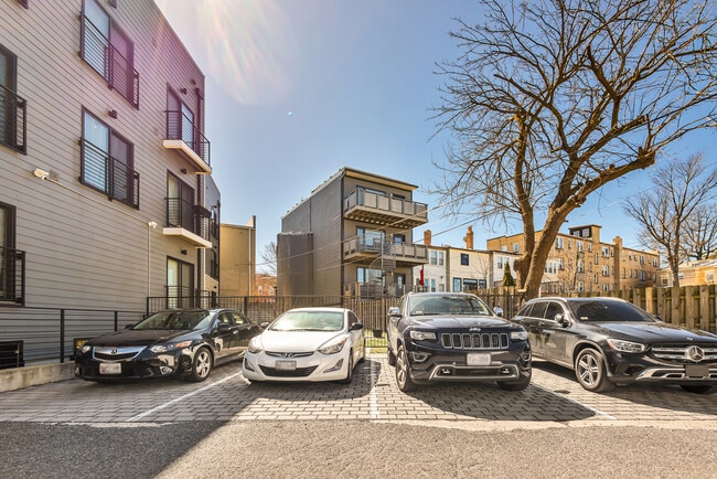 Building Photo - 3900 Kansas Ave NW