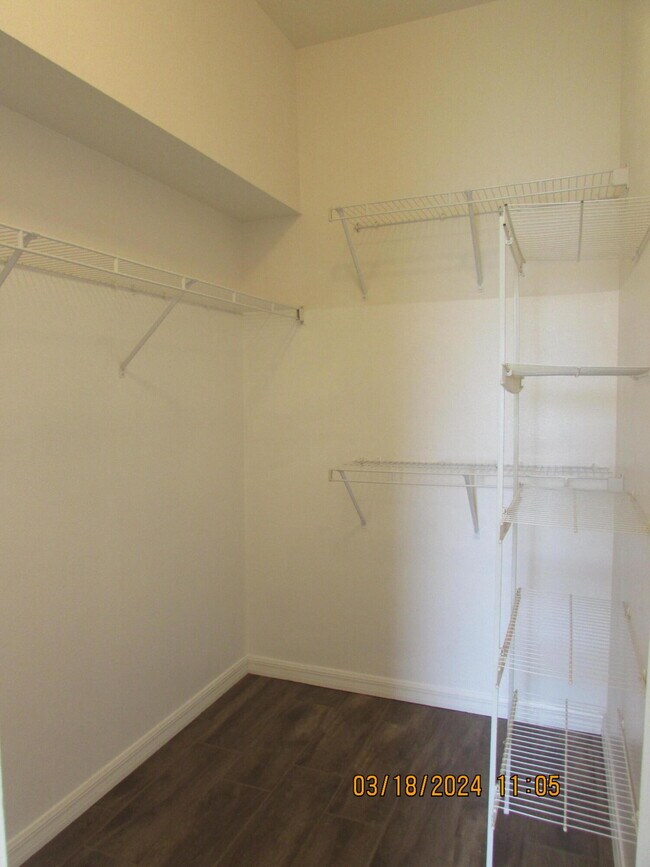 Building Photo - 2089 Maeve Cir