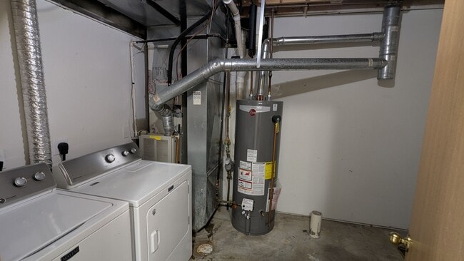 Building Photo - 3-bedroom raised ranch with finished basement and great flow