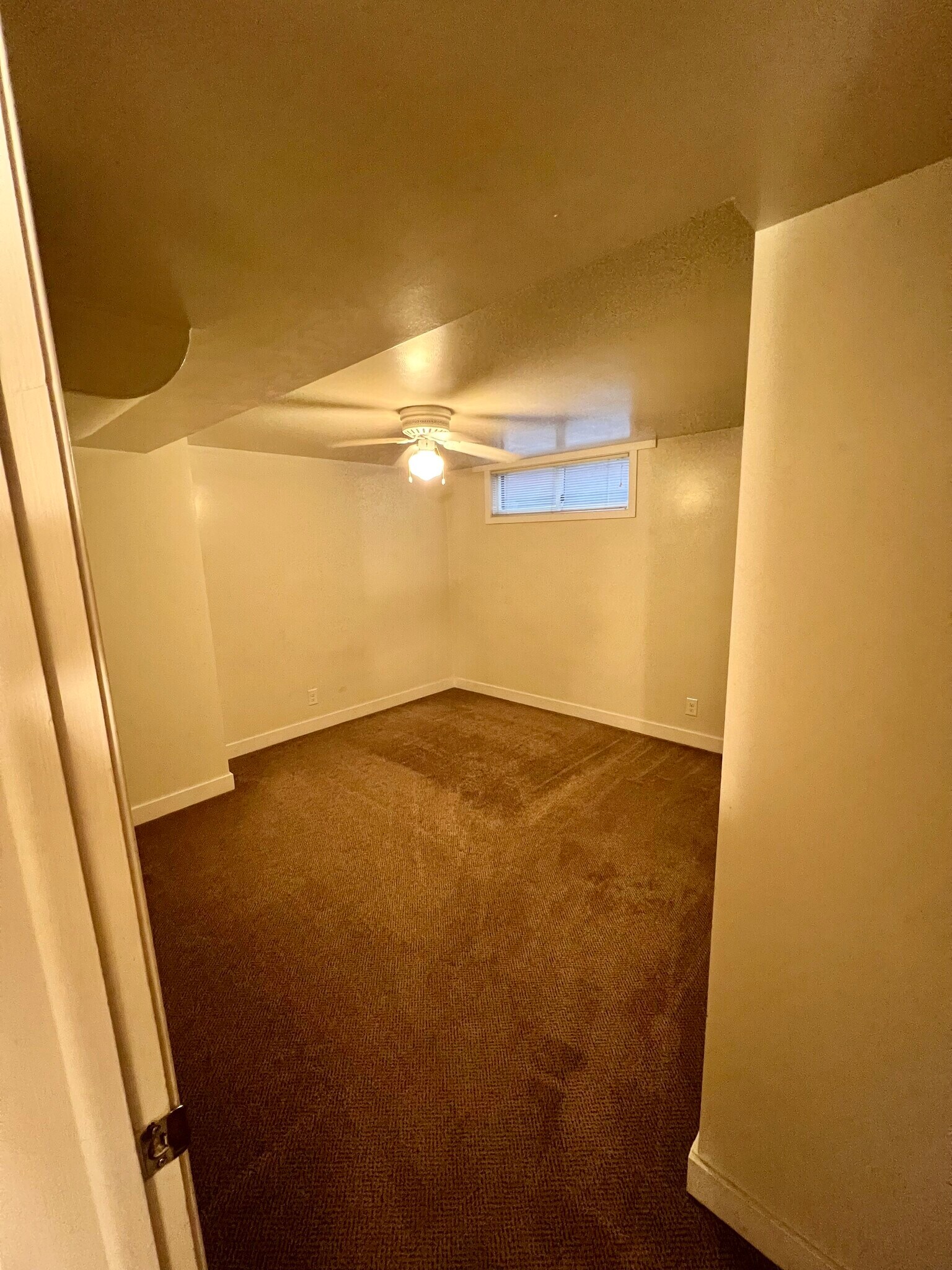 Building Photo - 1104 N 500 E