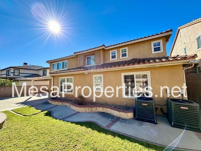 Building Photo - 7401 Roundhill Pl