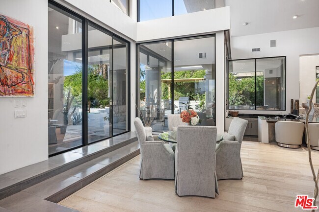 Building Photo - 6 Rocky Ln