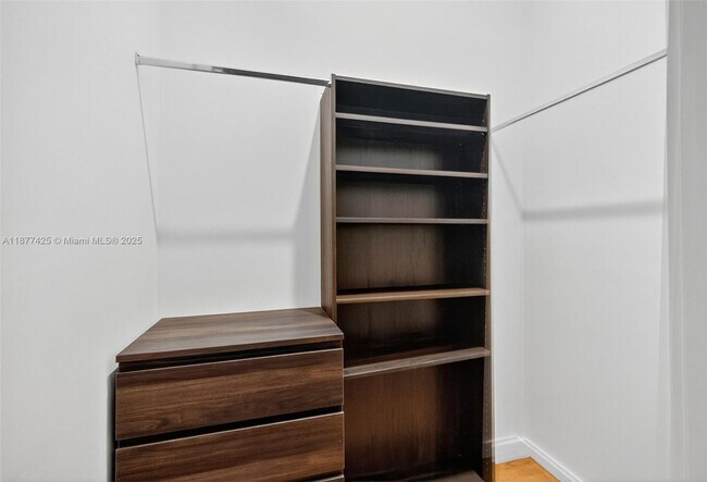 Building Photo - 2330 Overbrook St