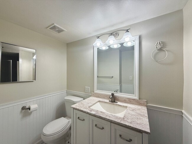 Building Photo - You Will LOVE this Ground Floor 2 Bedroom - Water Included (55+ Community)