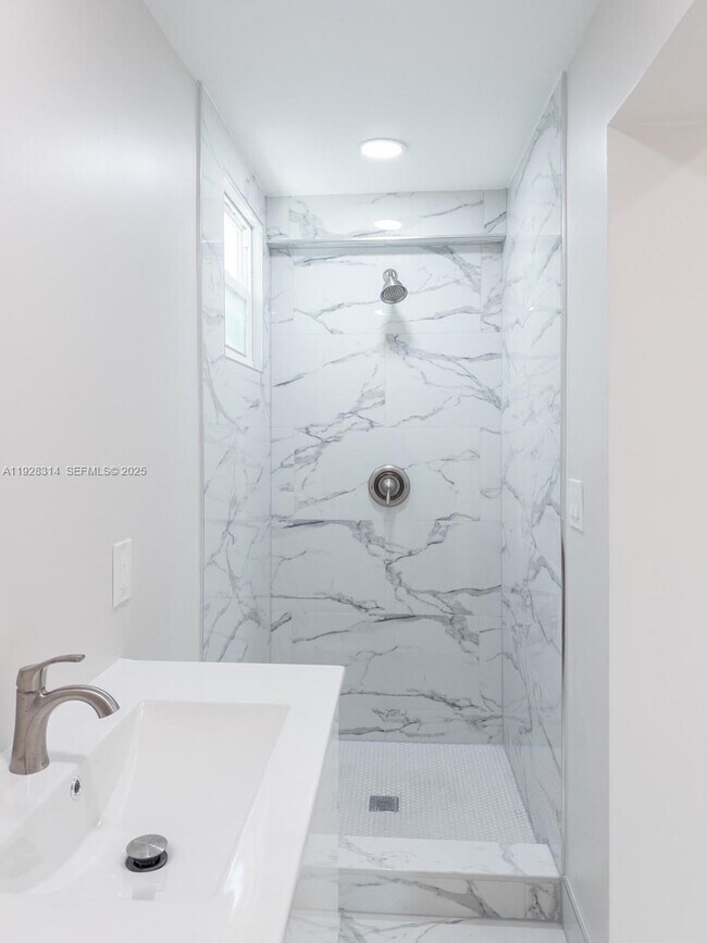 Building Photo - 3360 SW 24th Ter