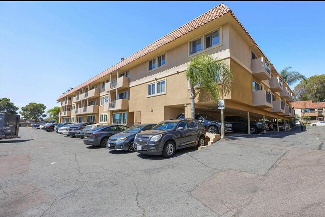 Building Photo - 7555 Linda Vista Rd