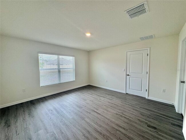 Building Photo - 36015 Sunflower Hl Dr