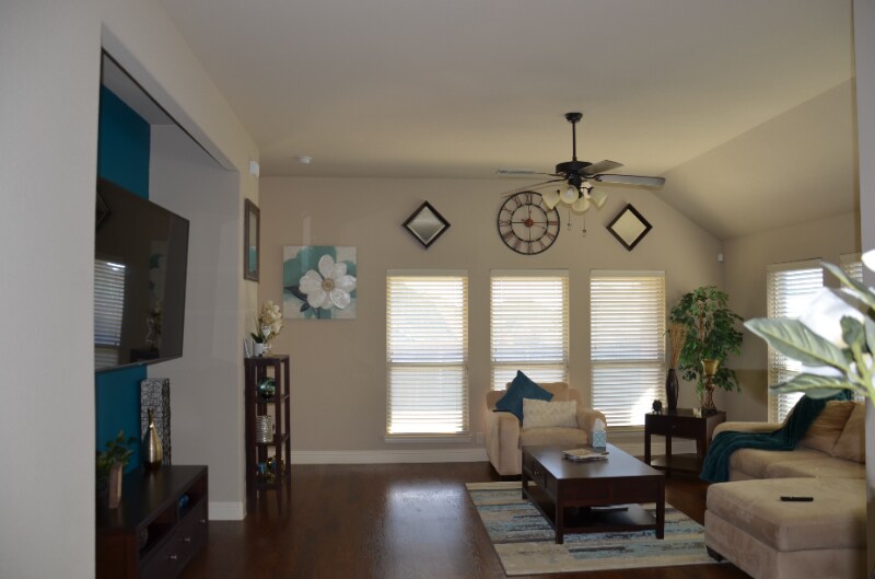 Building Photo - 1207 Star Grass Dr