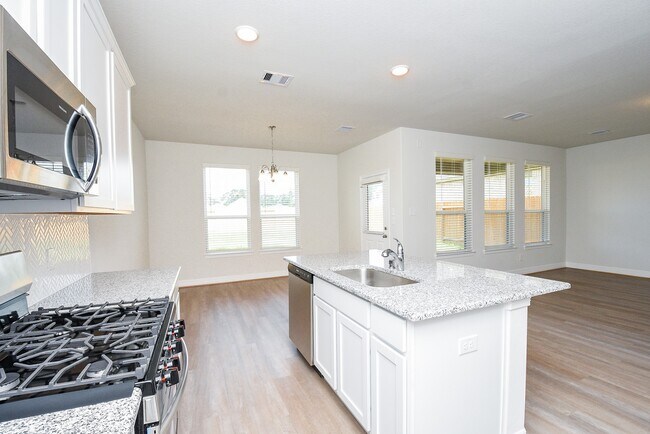 Building Photo - 27131 Grey Fox Run