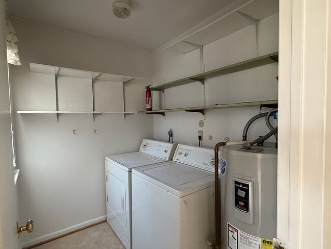 Building Photo - Townhouse Near N Great Neck & VB Blvd