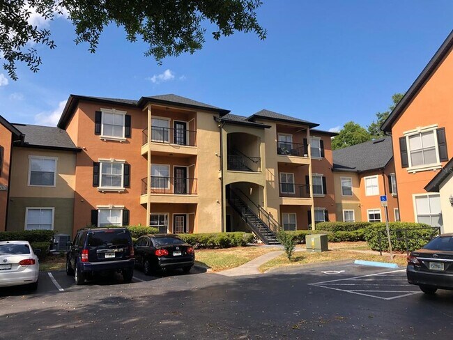 Building Photo - 6033 Westgate Dr