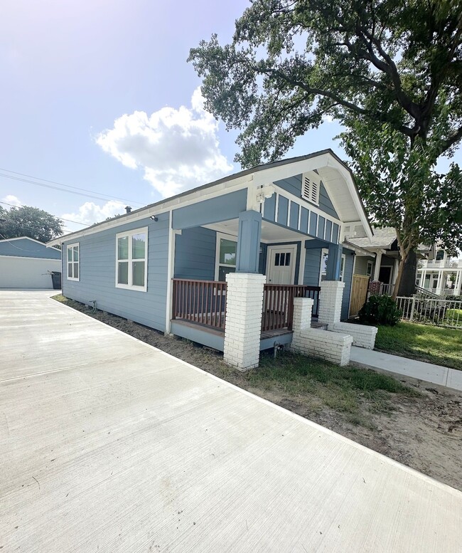 Building Photo - 1209 Cordell St