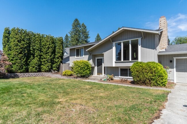 Building Photo - Gorgeous Single Family Home in Spokane's S...
