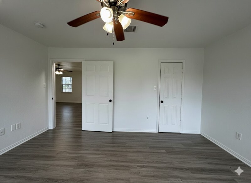 Building Photo - 2101 State Hwy 3