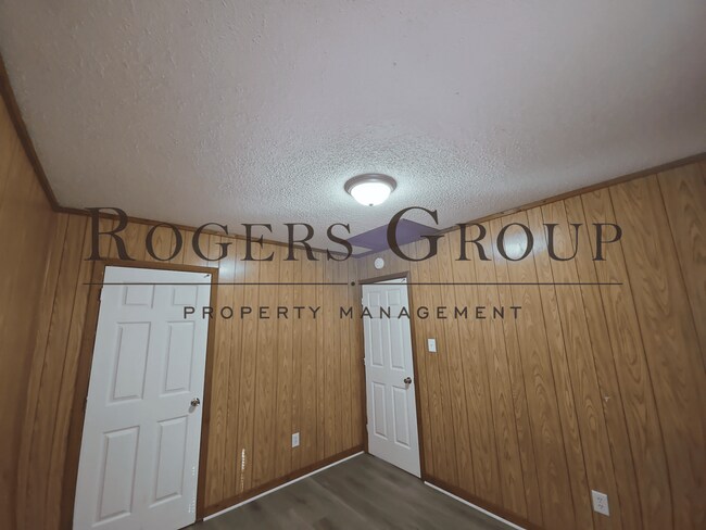 Building Photo - #450 - 236-238 Crozier St Duplex