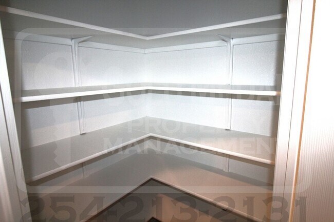 Building Photo - 1704 Cedrus Dr