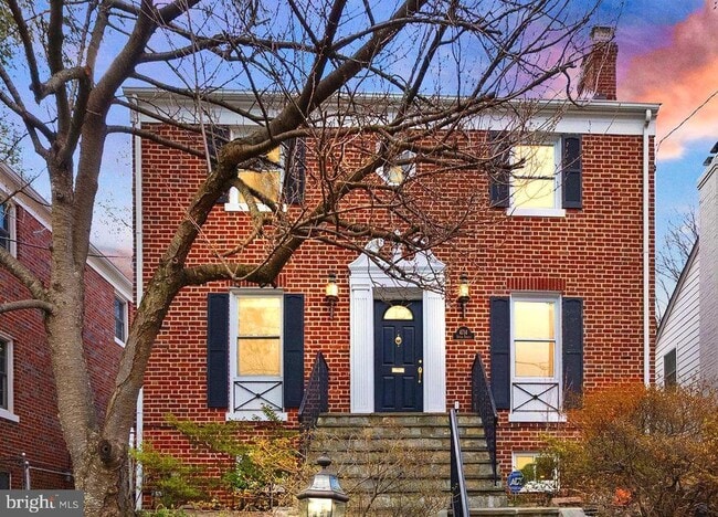 Primary Photo - 4714 Upton St NW