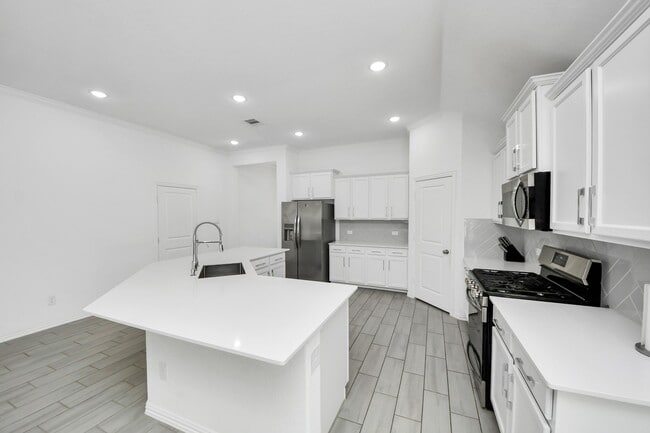 Building Photo - 1311 Stuart Run Dr