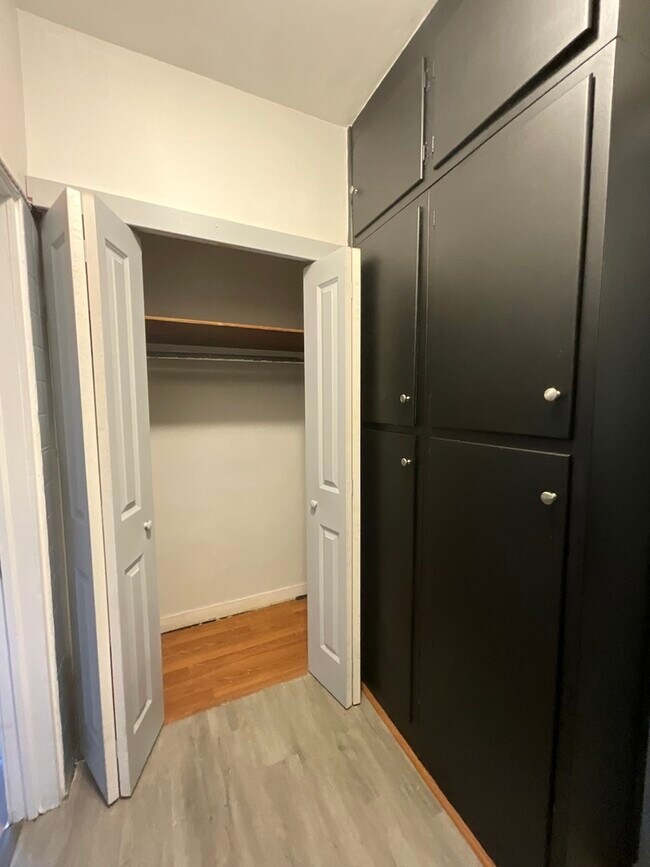 Building Photo - 7817 S Phillips Ave