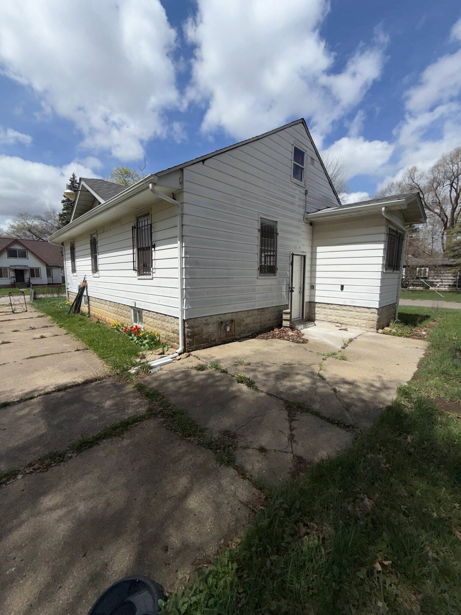Building Photo - 3918 Trumbull Ave