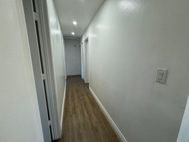 Building Photo - 3 bedroom - 1 bathroom in El Cajon