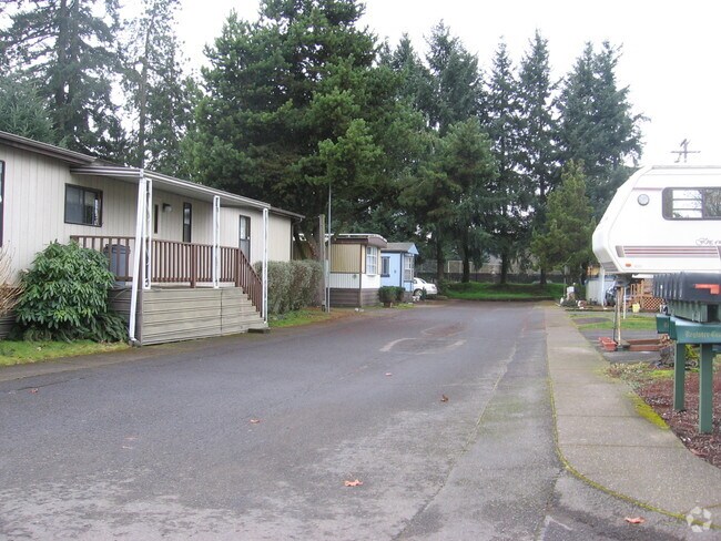 Building Photo - Shamrock Village