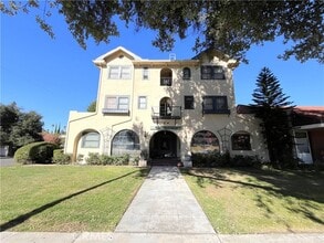 Building Photo - 24 W Olive Ave