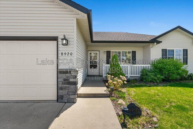 Building Photo - 8920 Torrey Ln