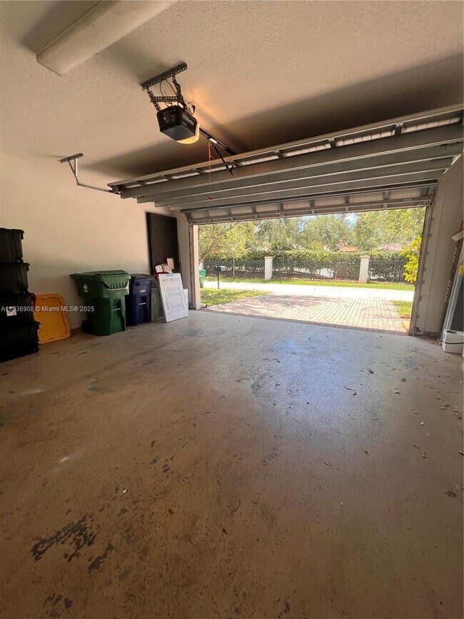 Building Photo - 8378 NW 39th Ct