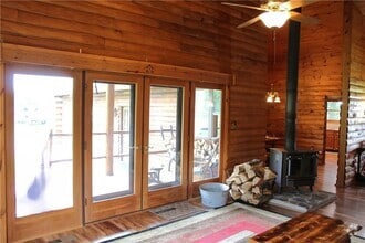 Building Photo - 10329 Briar Hill Rd